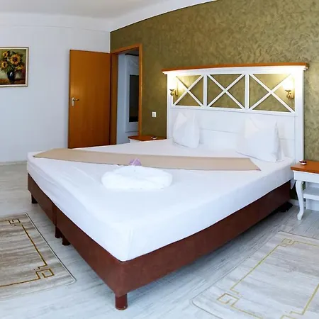 Albatros Hotel 3*