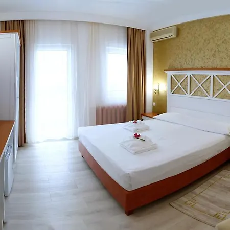 Albatros Hotel 3*