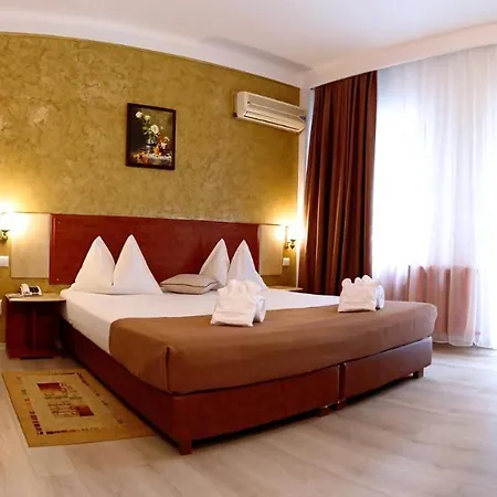 Отель Albatros 3*