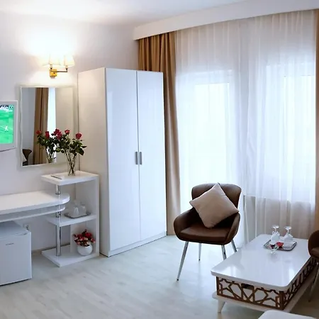 Albatros Hotel 3*