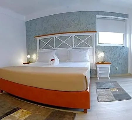 Albatros Mamaia