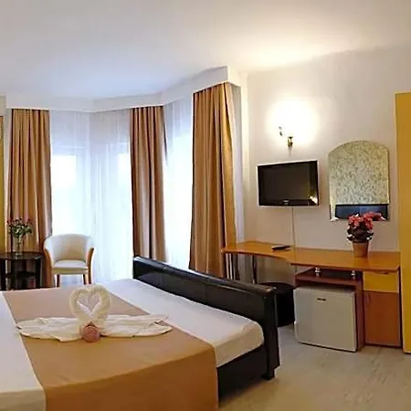 Albatros Mamaia