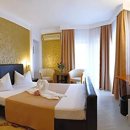 Albatros Mamaia